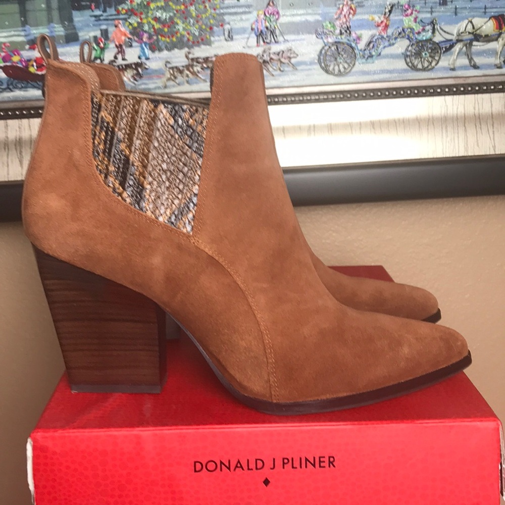 Donald J Pliner Chestnut Oily Suede/Leather boots